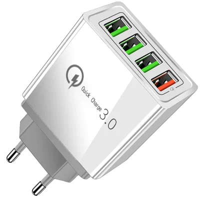 За бързо зареждане с 4 USB порта адаптер